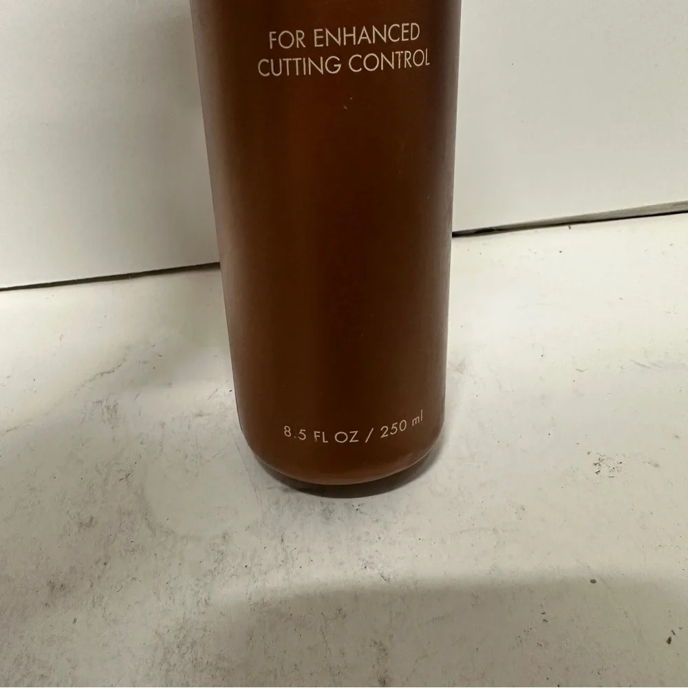 Mizani Masters Line Cutting Solution 8.5 OZ